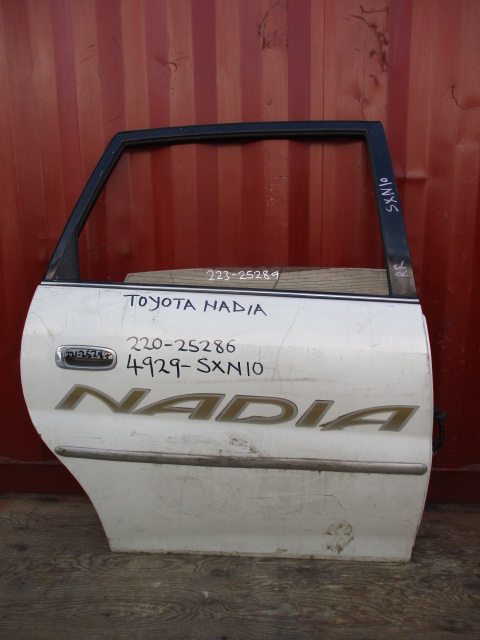Used Toyota Nadia DOOR GLASS REAR RIGHT